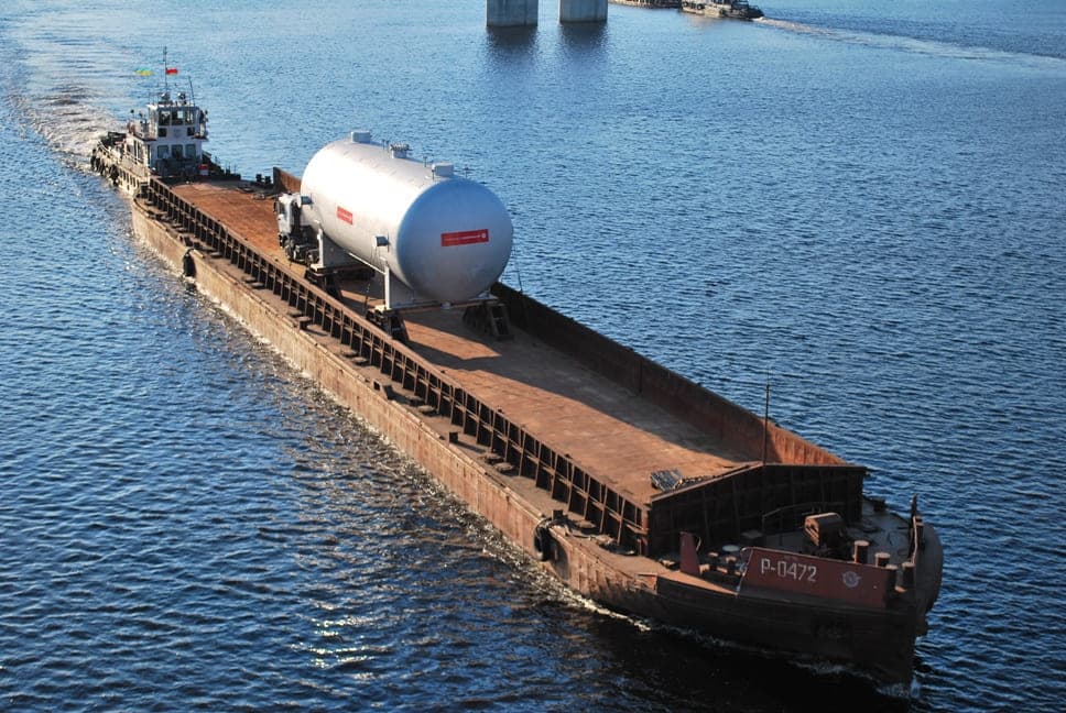 Несамоходная баржа-площадка с грузовым бункером и съемными закрытиями грузоподъемностью 900 т. - фото 2