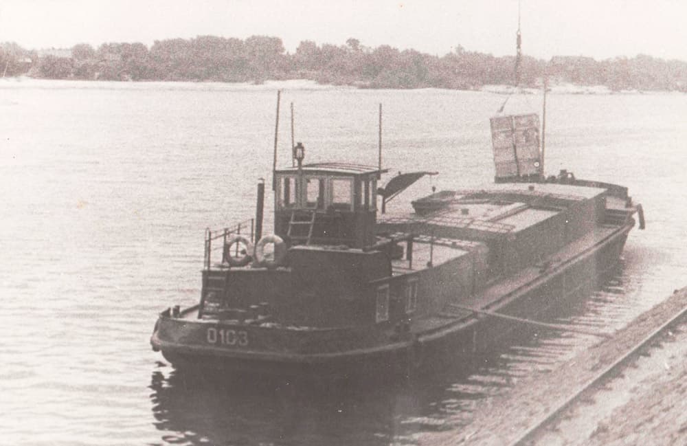 Руководство и сотрудники речного порта Речица